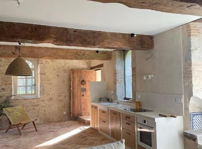 شقة In A Renaissance Castle *